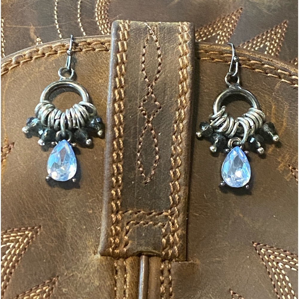 Vera Wang Earrings, NWOT